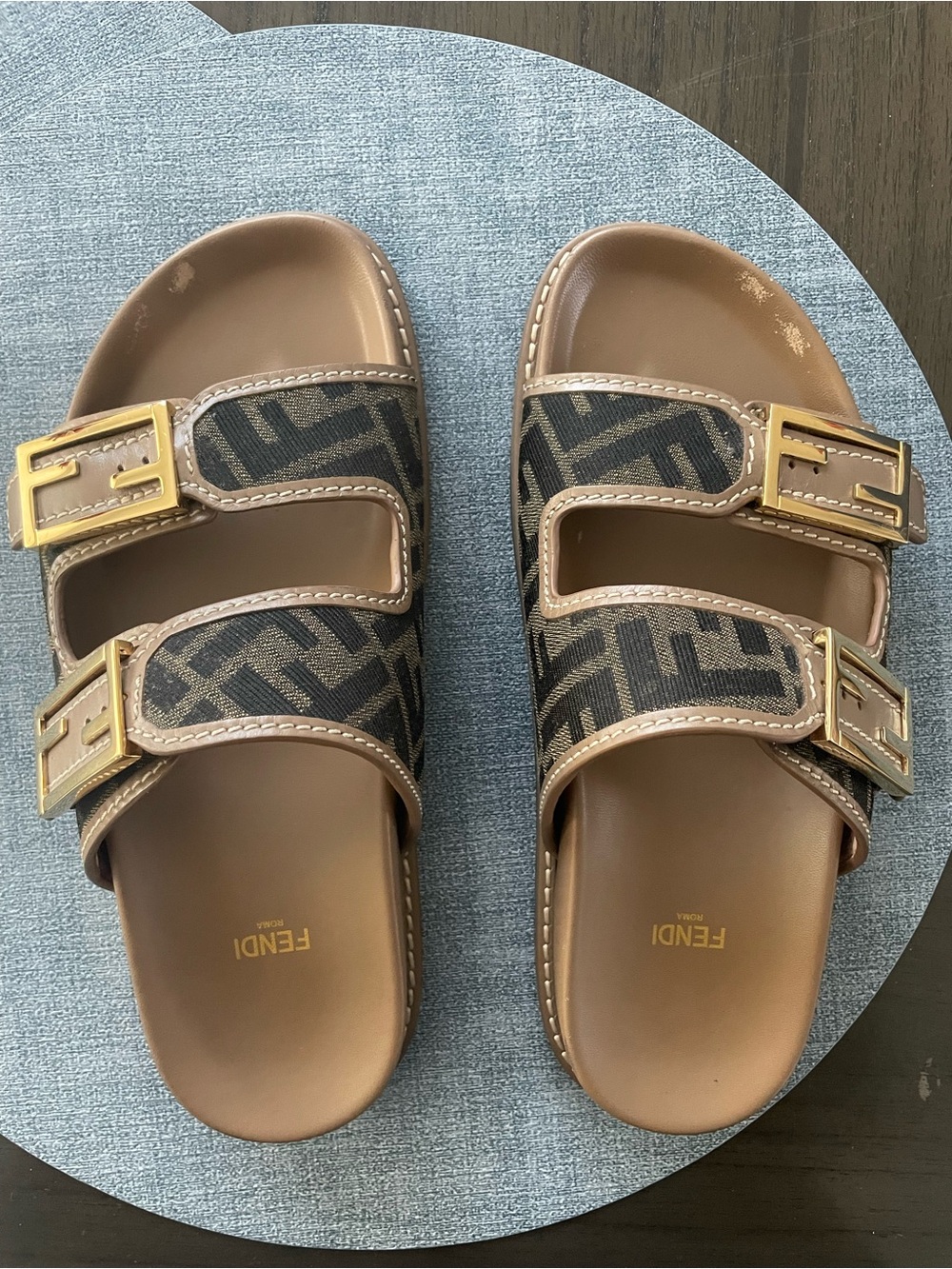 Fendi
Feel Busbet Baguette
Dual Strap Slide Sandal (Women)